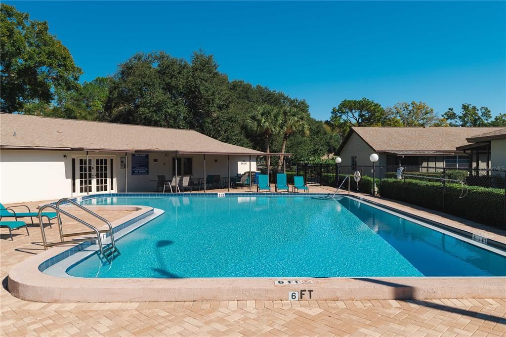 На продажу: $147,900 (1 спален, 1 ванн, 593 Квадратных фут)