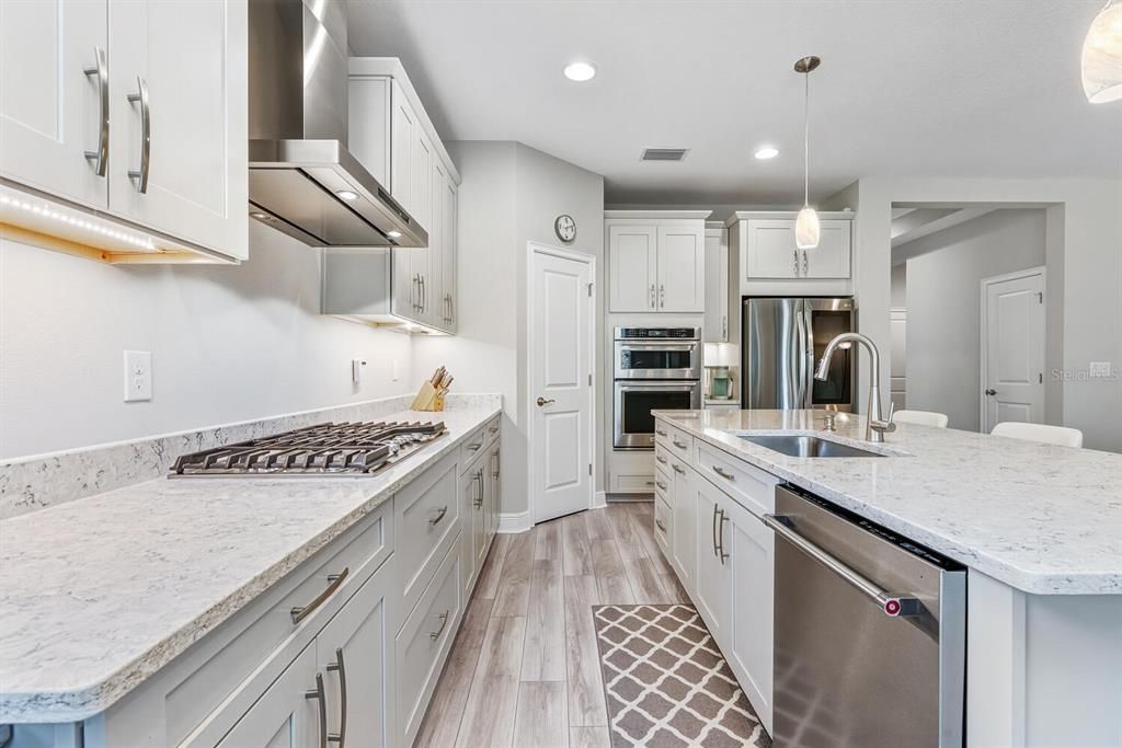 На продажу: $624,900 (2 спален, 2 ванн, 1843 Квадратных фут)