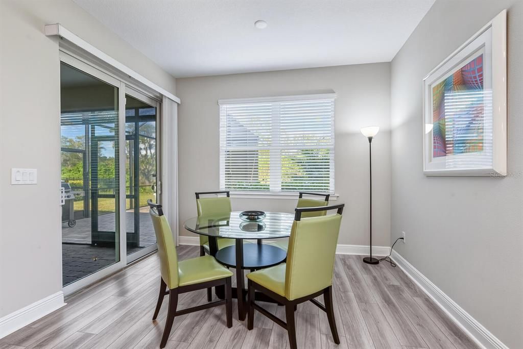 На продажу: $624,900 (2 спален, 2 ванн, 1843 Квадратных фут)