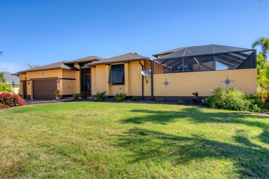 For Sale: $775,000 (3 beds, 3 baths, 2776 Square Feet)