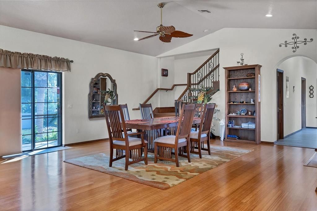 For Sale: $775,000 (3 beds, 3 baths, 2776 Square Feet)