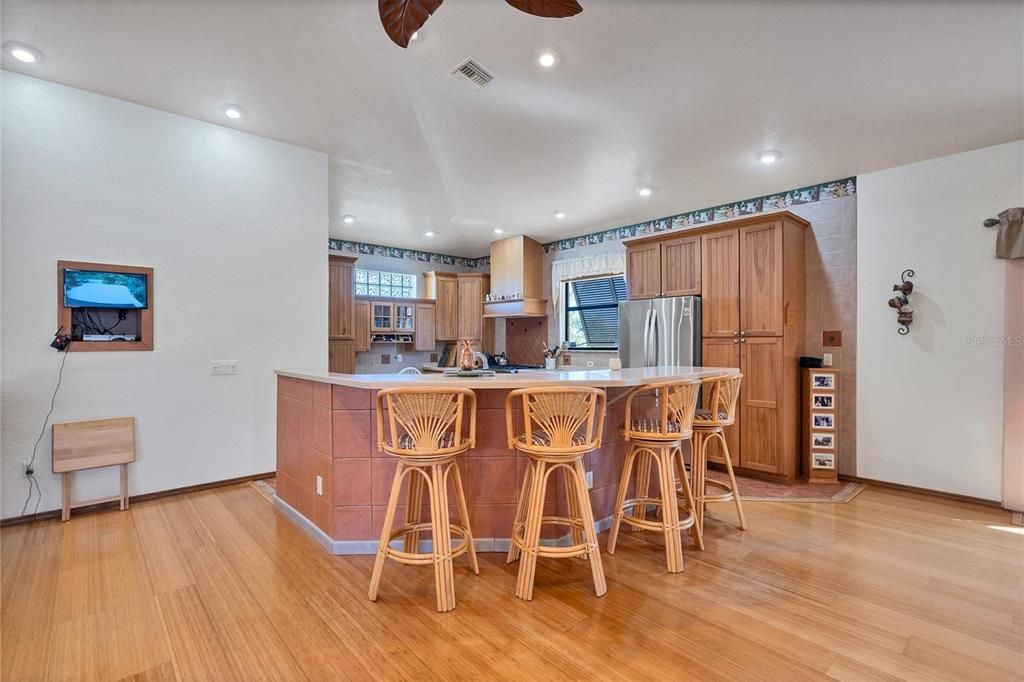 For Sale: $775,000 (3 beds, 3 baths, 2776 Square Feet)