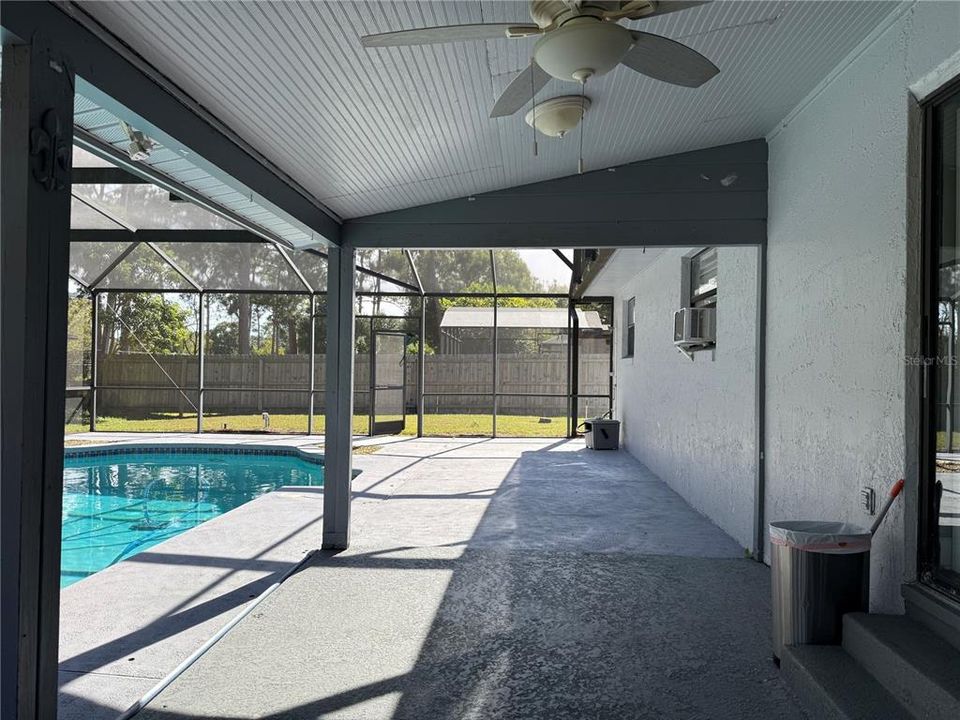 For Sale: $460,000 (4 beds, 2 baths, 1882 Square Feet)