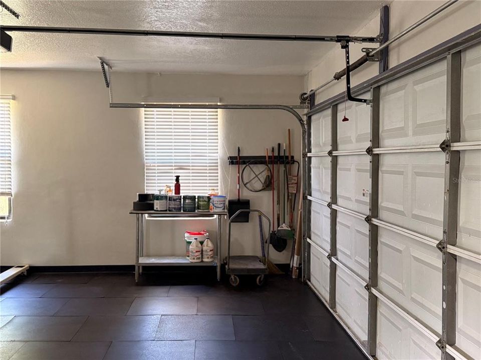 For Sale: $460,000 (4 beds, 2 baths, 1882 Square Feet)