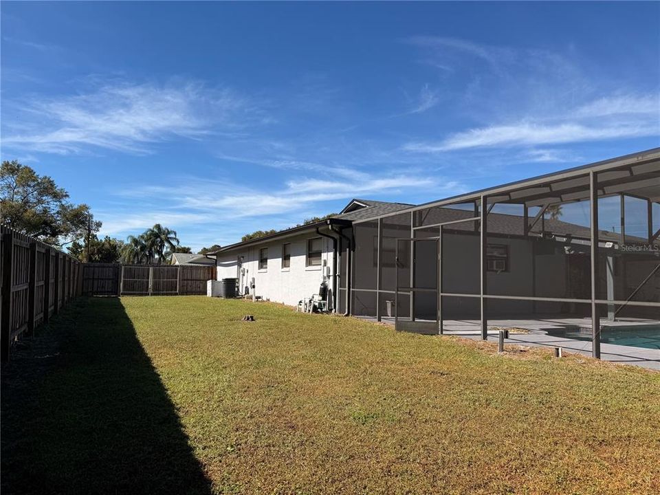 For Sale: $460,000 (4 beds, 2 baths, 1882 Square Feet)