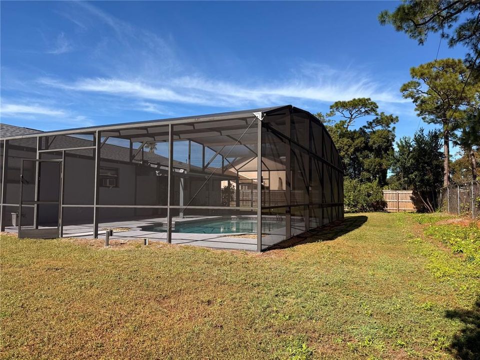 For Sale: $460,000 (4 beds, 2 baths, 1882 Square Feet)