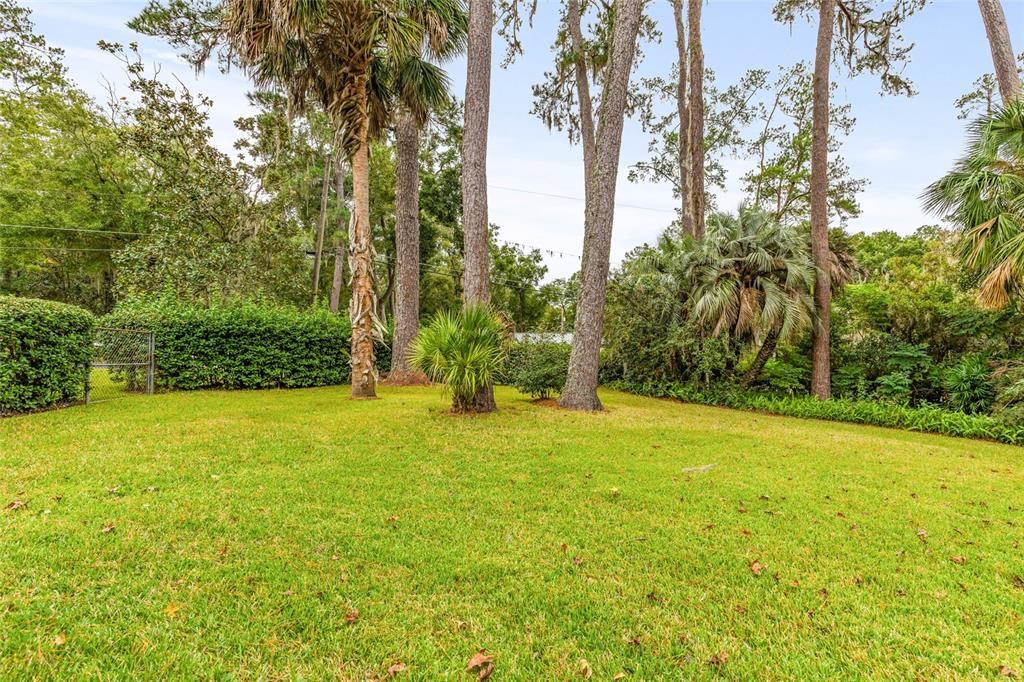 Active With Contract: $59,900 (0.28 acres)