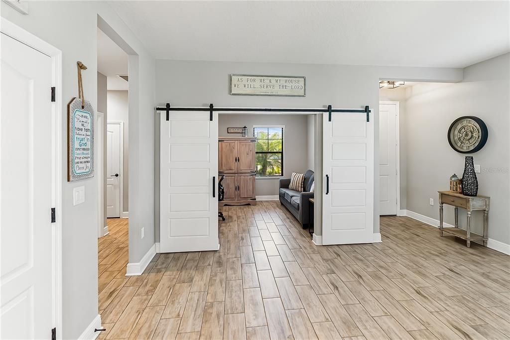 待售: $410,000 (2 贝兹, 2 浴室, 1641 平方英尺)