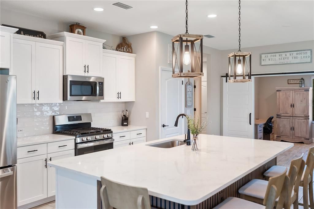 待售: $410,000 (2 贝兹, 2 浴室, 1641 平方英尺)