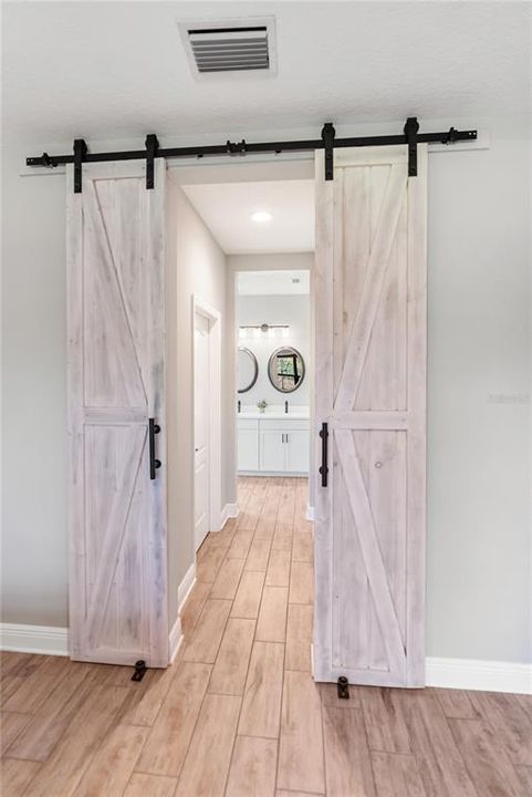 待售: $410,000 (2 贝兹, 2 浴室, 1641 平方英尺)