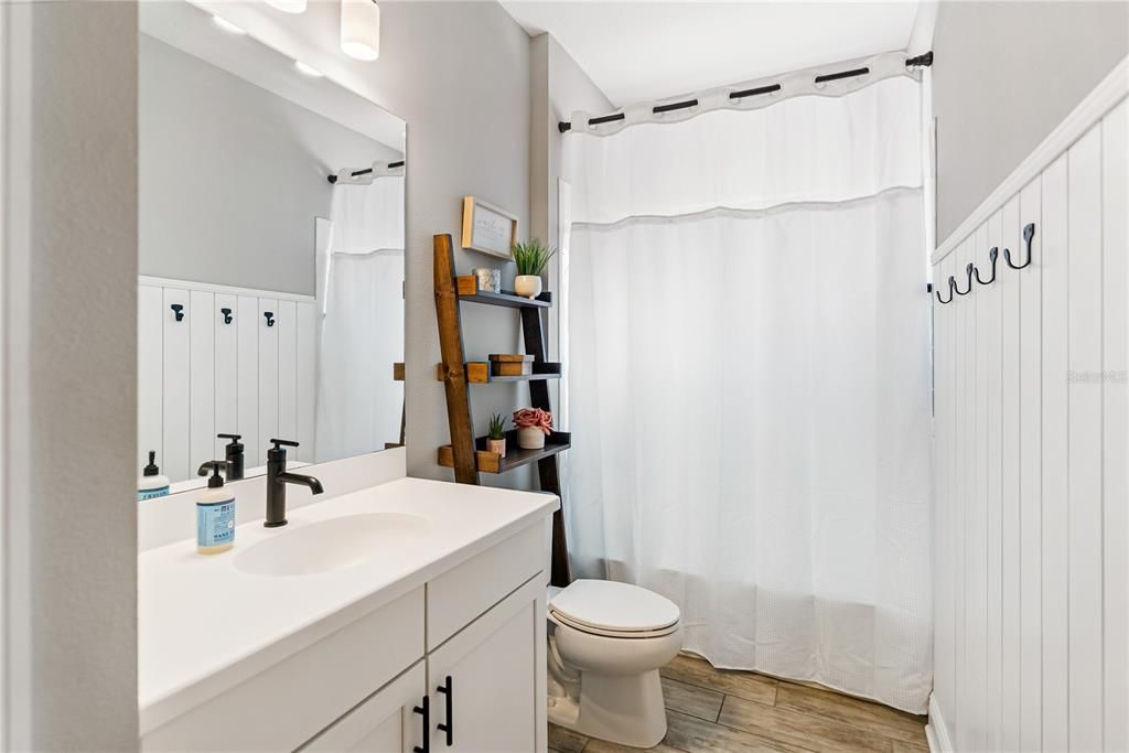 待售: $410,000 (2 贝兹, 2 浴室, 1641 平方英尺)