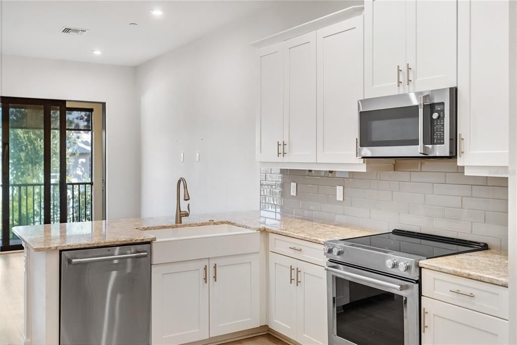 待售: $660,000 (4 贝兹, 3 浴室, 1745 平方英尺)