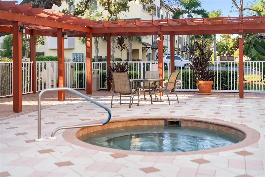 待售: $660,000 (4 贝兹, 3 浴室, 1745 平方英尺)