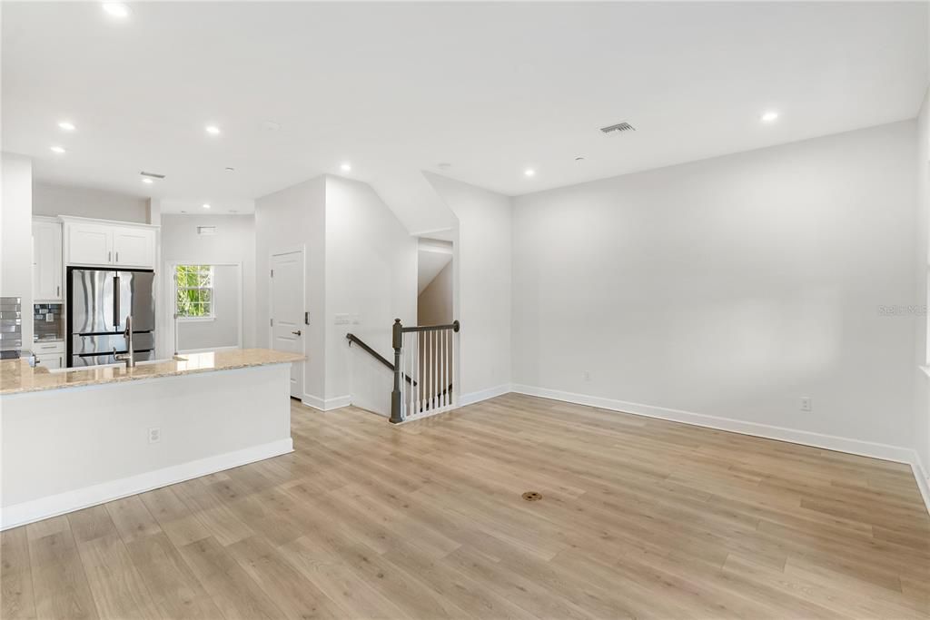 待售: $660,000 (4 贝兹, 3 浴室, 1745 平方英尺)