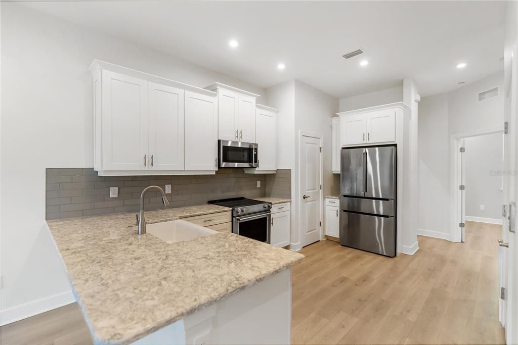 待售: $660,000 (4 贝兹, 3 浴室, 1745 平方英尺)