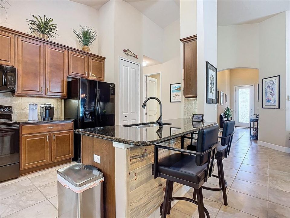 待售: $439,000 (3 贝兹, 2 浴室, 1762 平方英尺)