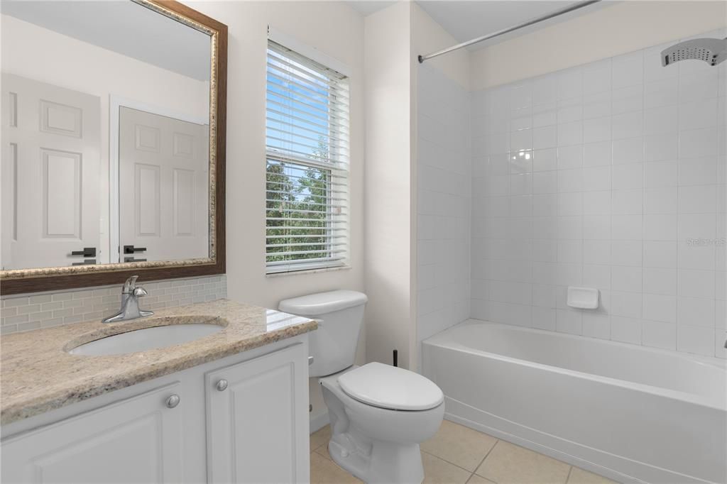 For Rent: $2,250 (3 beds, 2 baths, 1628 Square Feet)