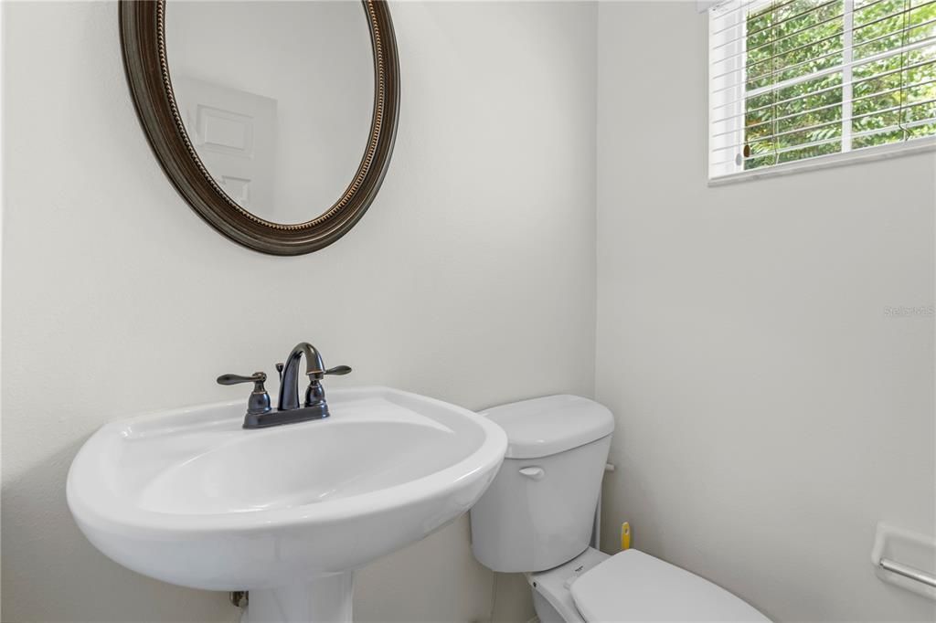 For Rent: $2,250 (3 beds, 2 baths, 1628 Square Feet)