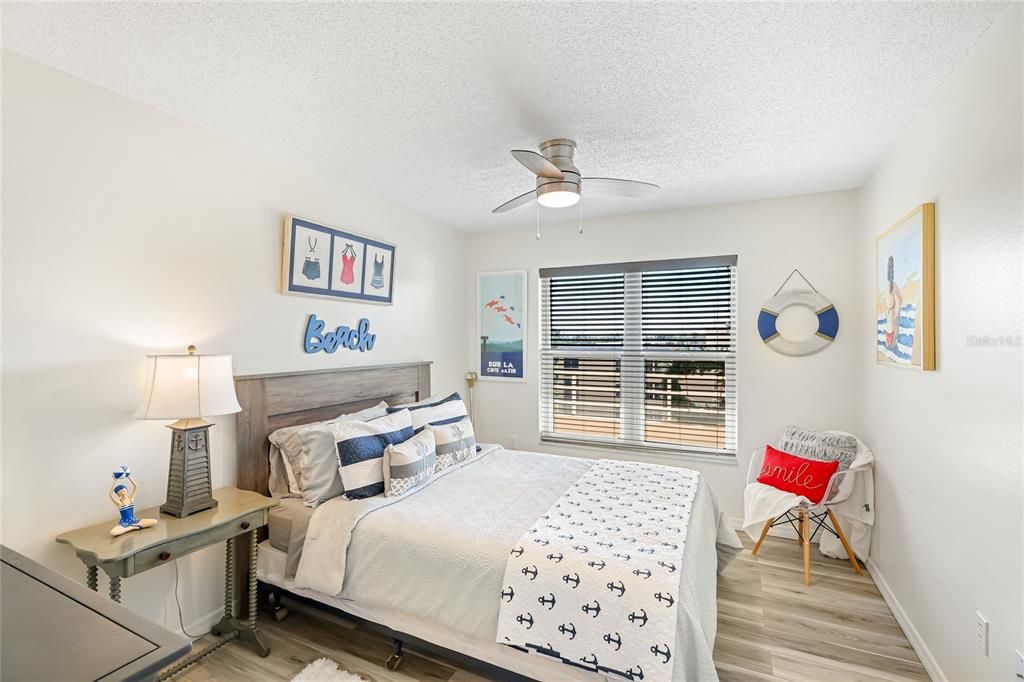 For Sale: $275,000 (2 beds, 2 baths, 1256 Square Feet)