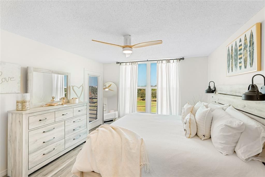 For Sale: $275,000 (2 beds, 2 baths, 1256 Square Feet)