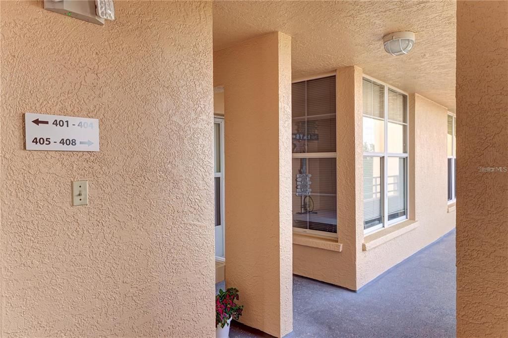 For Sale: $275,000 (2 beds, 2 baths, 1256 Square Feet)