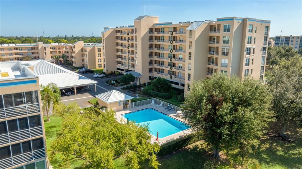 For Sale: $275,000 (2 beds, 2 baths, 1256 Square Feet)