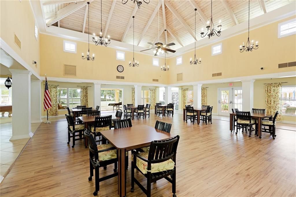 For Sale: $275,000 (2 beds, 2 baths, 1256 Square Feet)