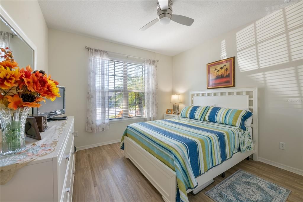 待售: $390,000 (2 贝兹, 2 浴室, 1836 平方英尺)