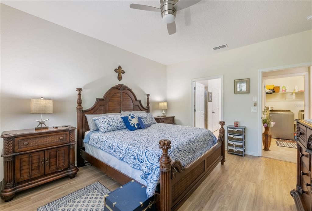 待售: $390,000 (2 贝兹, 2 浴室, 1836 平方英尺)