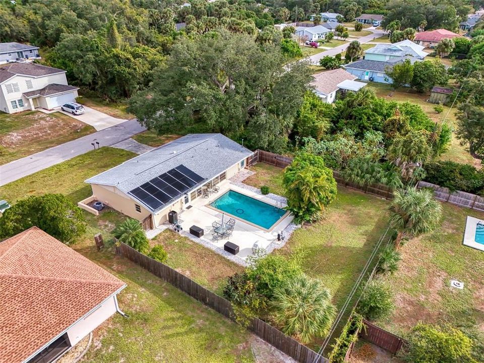 待售: $248,800 (2 贝兹, 2 浴室, 1131 平方英尺)