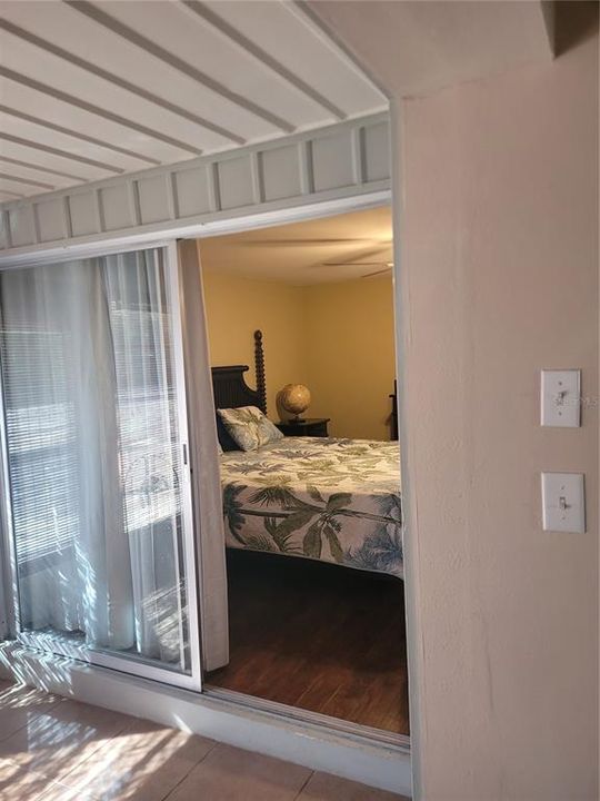 待售: $248,800 (2 贝兹, 2 浴室, 1131 平方英尺)