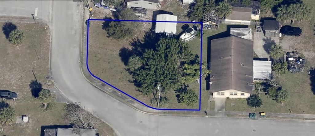 待售: $32,000 (0.17 acres)