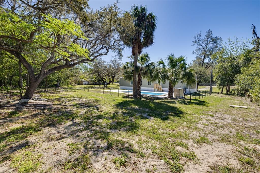 For Sale: $300,000 (3 beds, 2 baths, 1100 Square Feet)