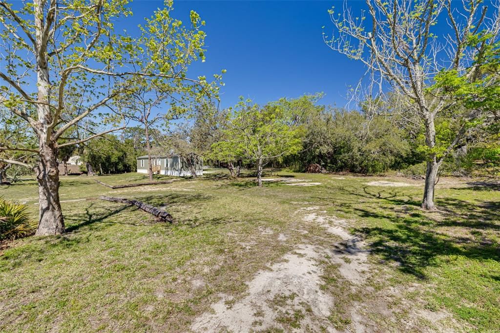 For Sale: $300,000 (3 beds, 2 baths, 1100 Square Feet)