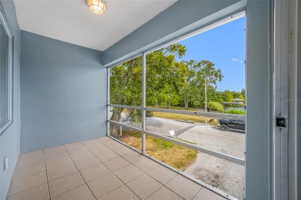 For Rent: $1,295 (1 beds, 1 baths, 680 Square Feet)