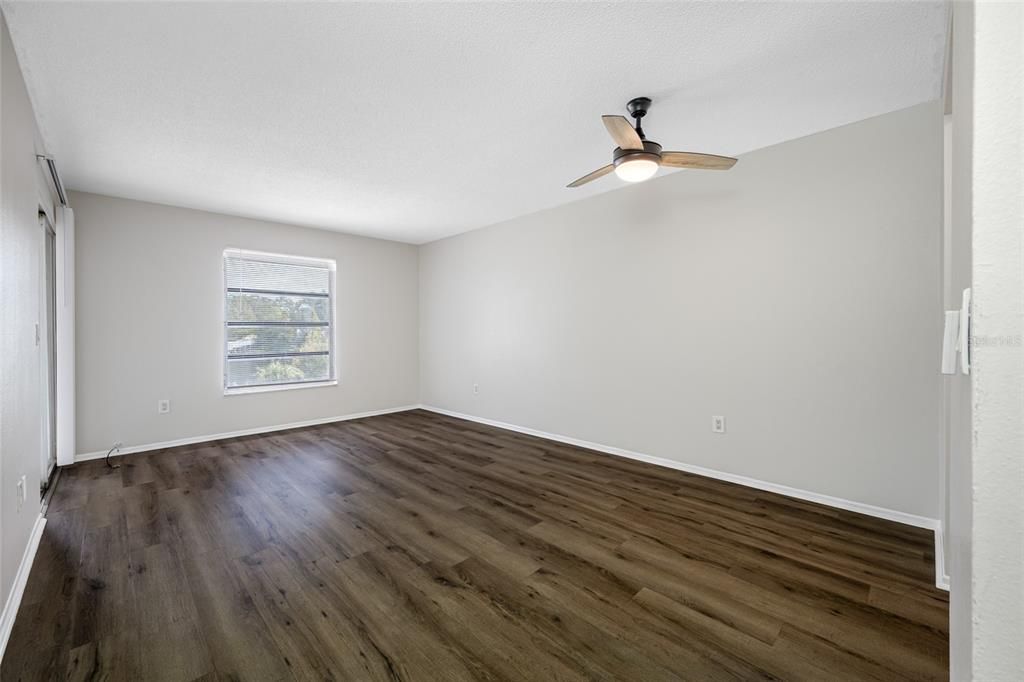 For Rent: $1,295 (1 beds, 1 baths, 680 Square Feet)