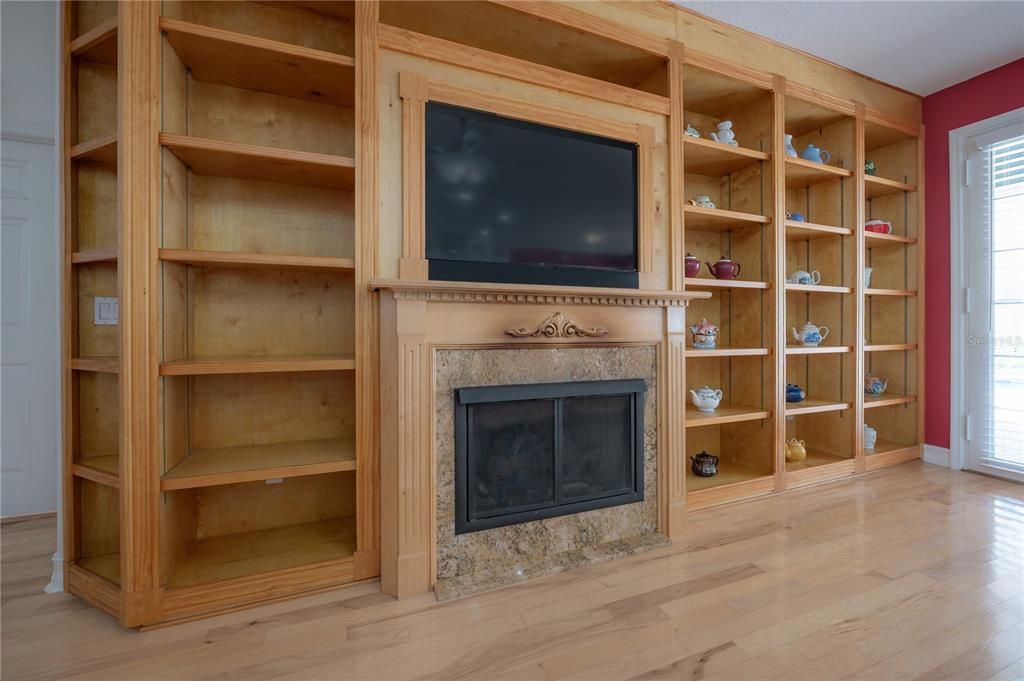 For Sale: $625,000 (4 beds, 2 baths, 2203 Square Feet)