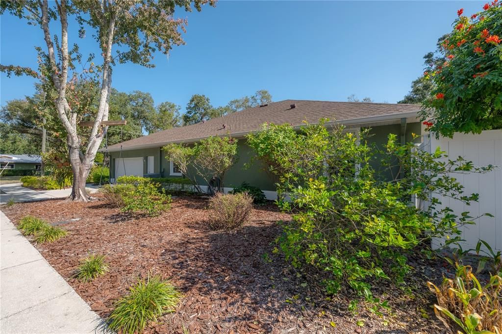 For Sale: $625,000 (4 beds, 2 baths, 2203 Square Feet)