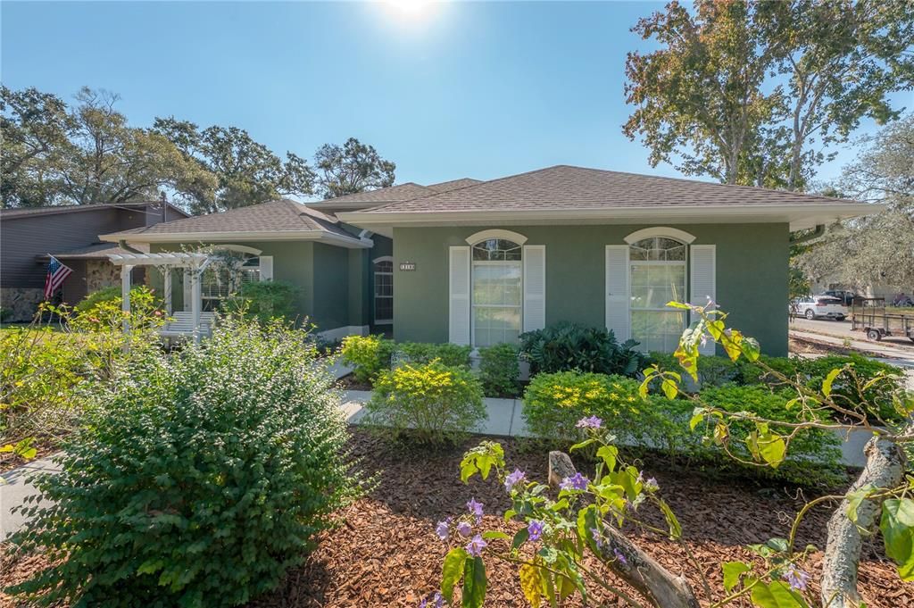 For Sale: $625,000 (4 beds, 2 baths, 2203 Square Feet)