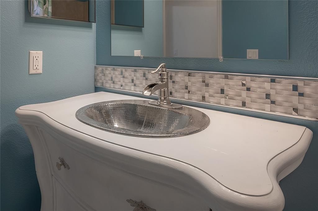 For Sale: $625,000 (4 beds, 2 baths, 2203 Square Feet)