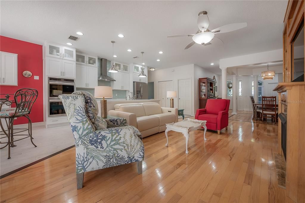 For Sale: $625,000 (4 beds, 2 baths, 2203 Square Feet)