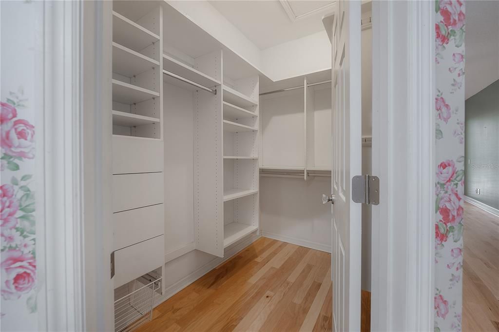 For Sale: $625,000 (4 beds, 2 baths, 2203 Square Feet)