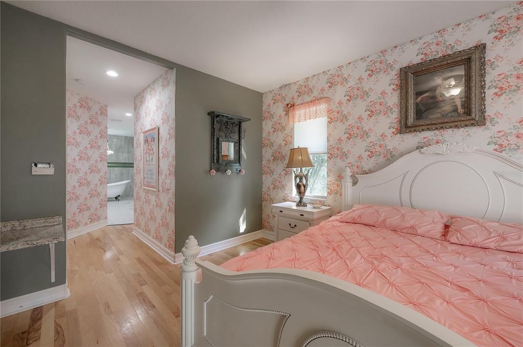 For Sale: $625,000 (4 beds, 2 baths, 2203 Square Feet)