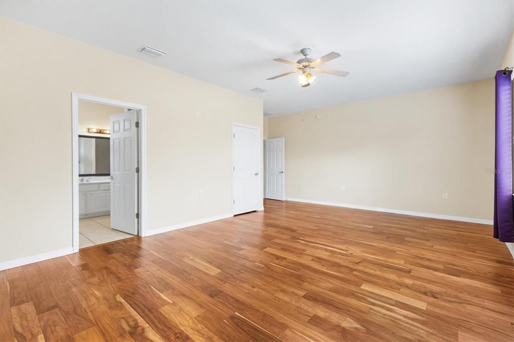 待售: $389,000 (3 贝兹, 2 浴室, 2103 平方英尺)