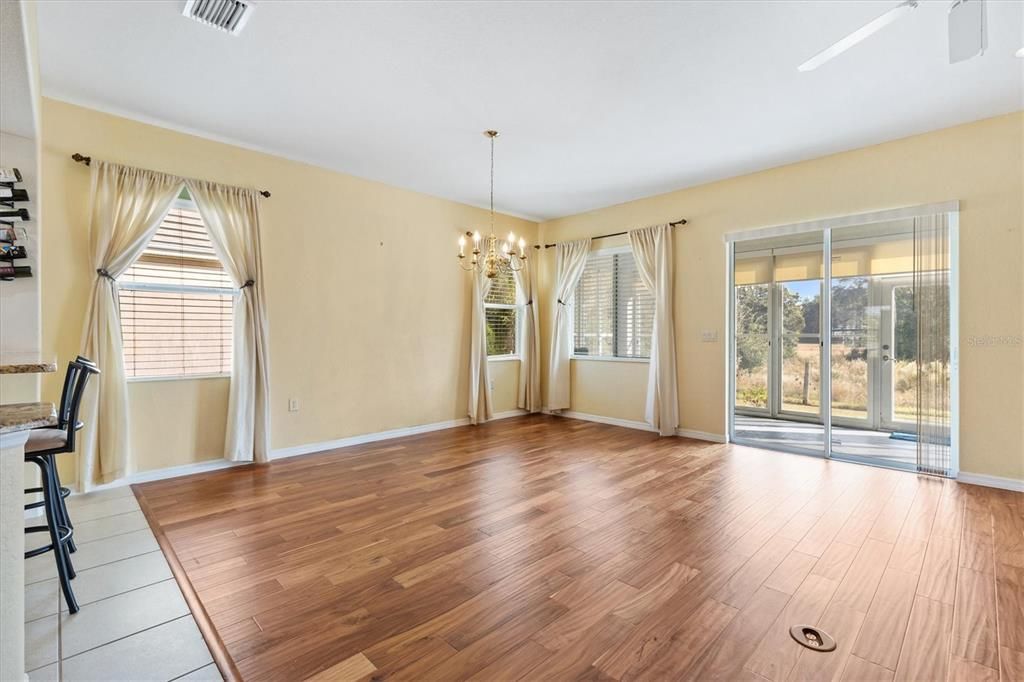 待售: $389,000 (3 贝兹, 2 浴室, 2103 平方英尺)