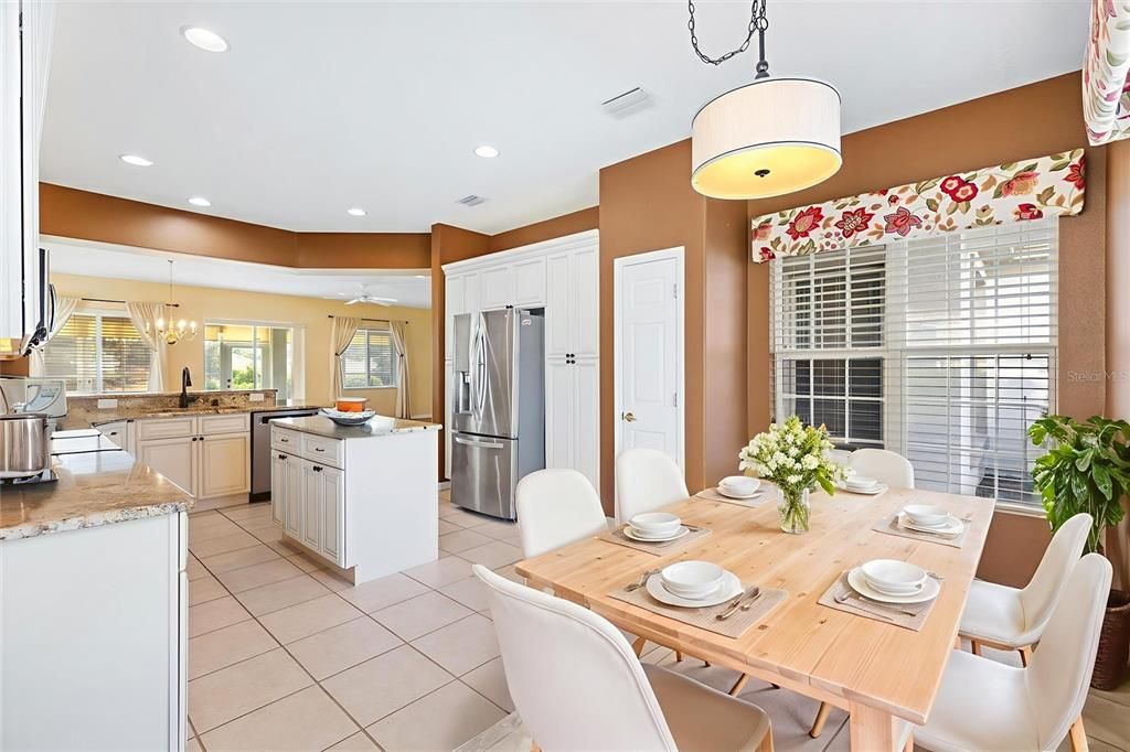 待售: $389,000 (3 贝兹, 2 浴室, 2103 平方英尺)