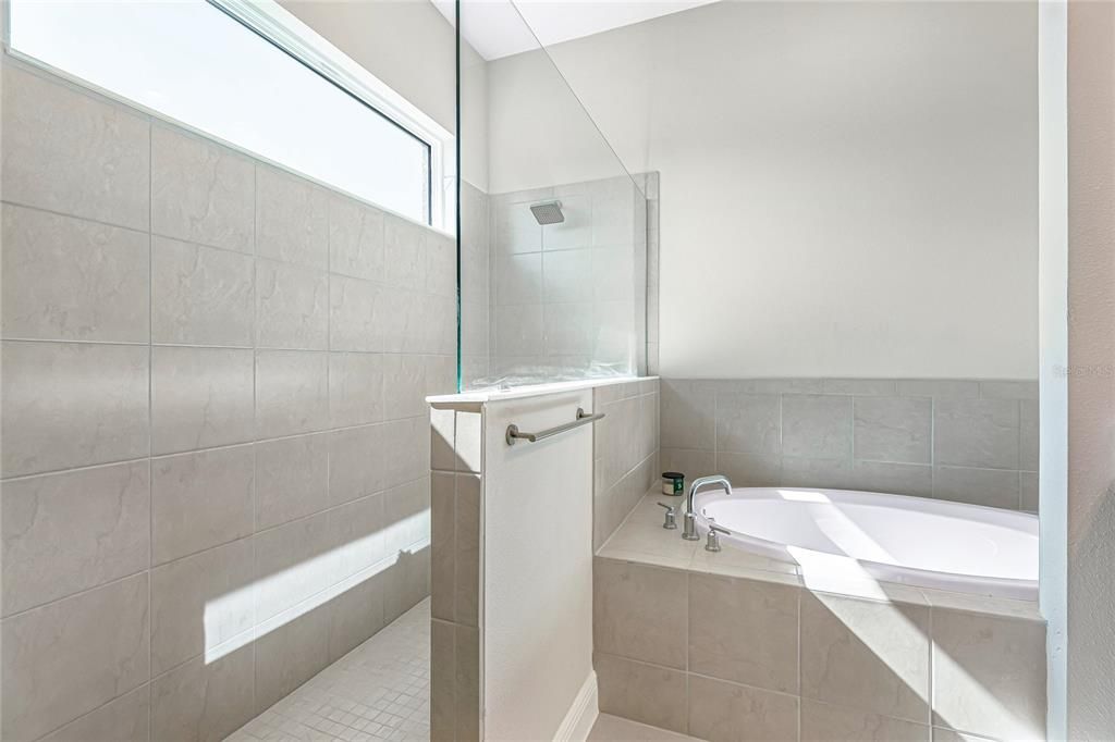 For Sale: $689,900 (4 beds, 2 baths, 2327 Square Feet)