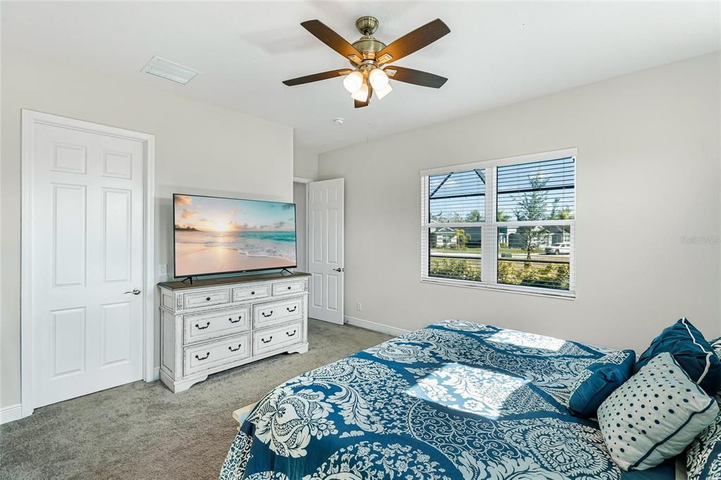 For Sale: $689,900 (4 beds, 2 baths, 2327 Square Feet)