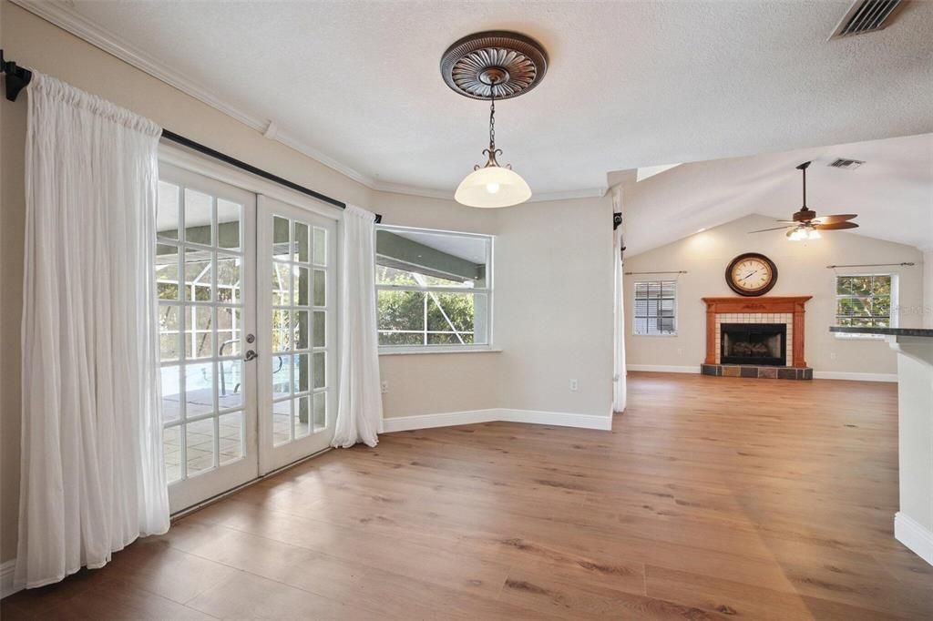 For Sale: $549,000 (4 beds, 2 baths, 3532 Square Feet)