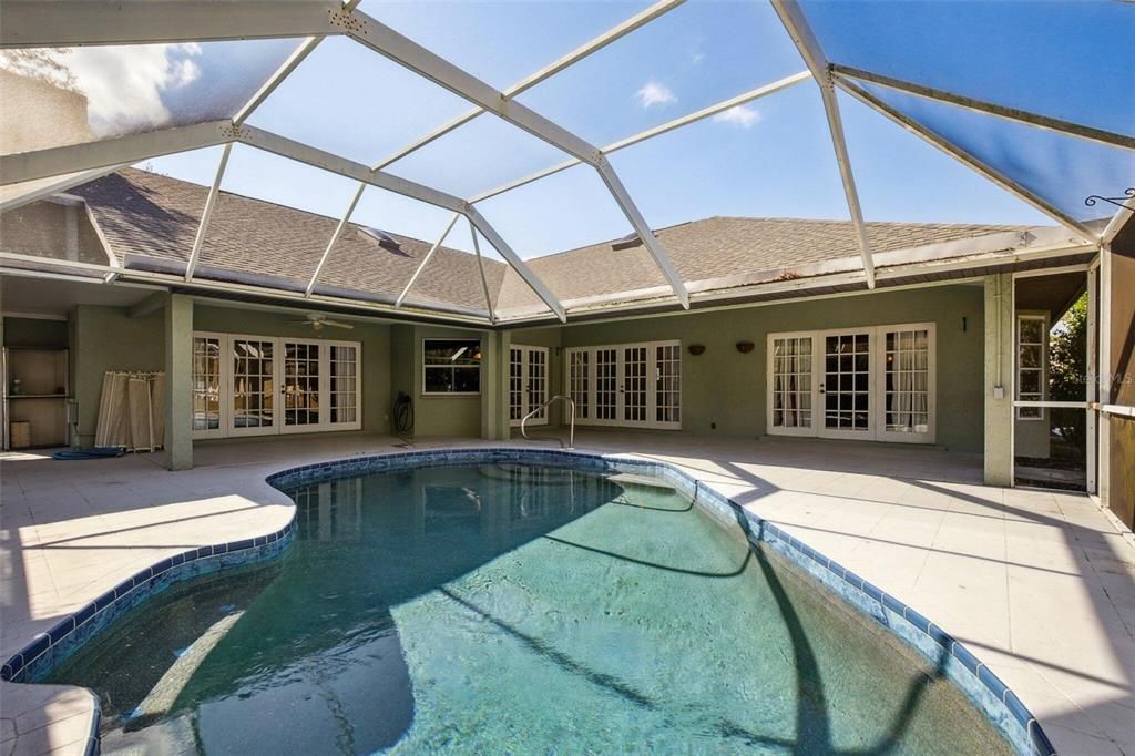 For Sale: $549,000 (4 beds, 2 baths, 3532 Square Feet)